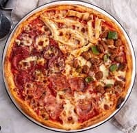 بيتزا عشاق اللحوم