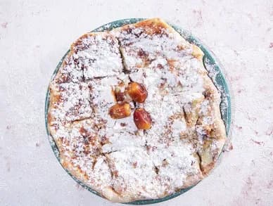 Dates With Cinnamon Pie