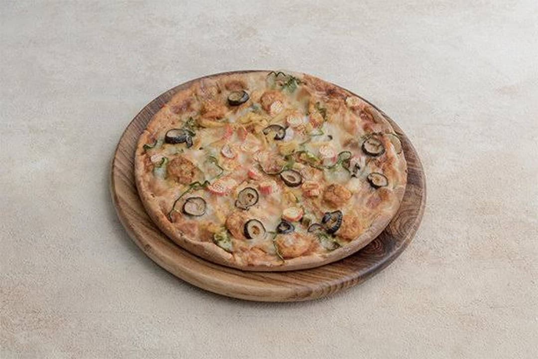 Medium Shrimp Sea Ranch Pizza