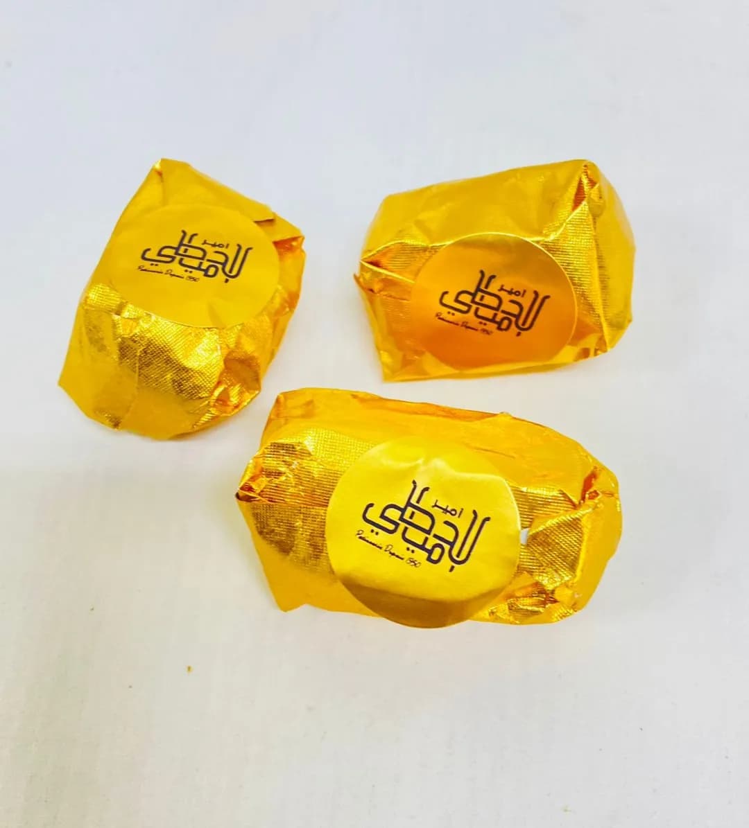 Almond Dates With Chocolate