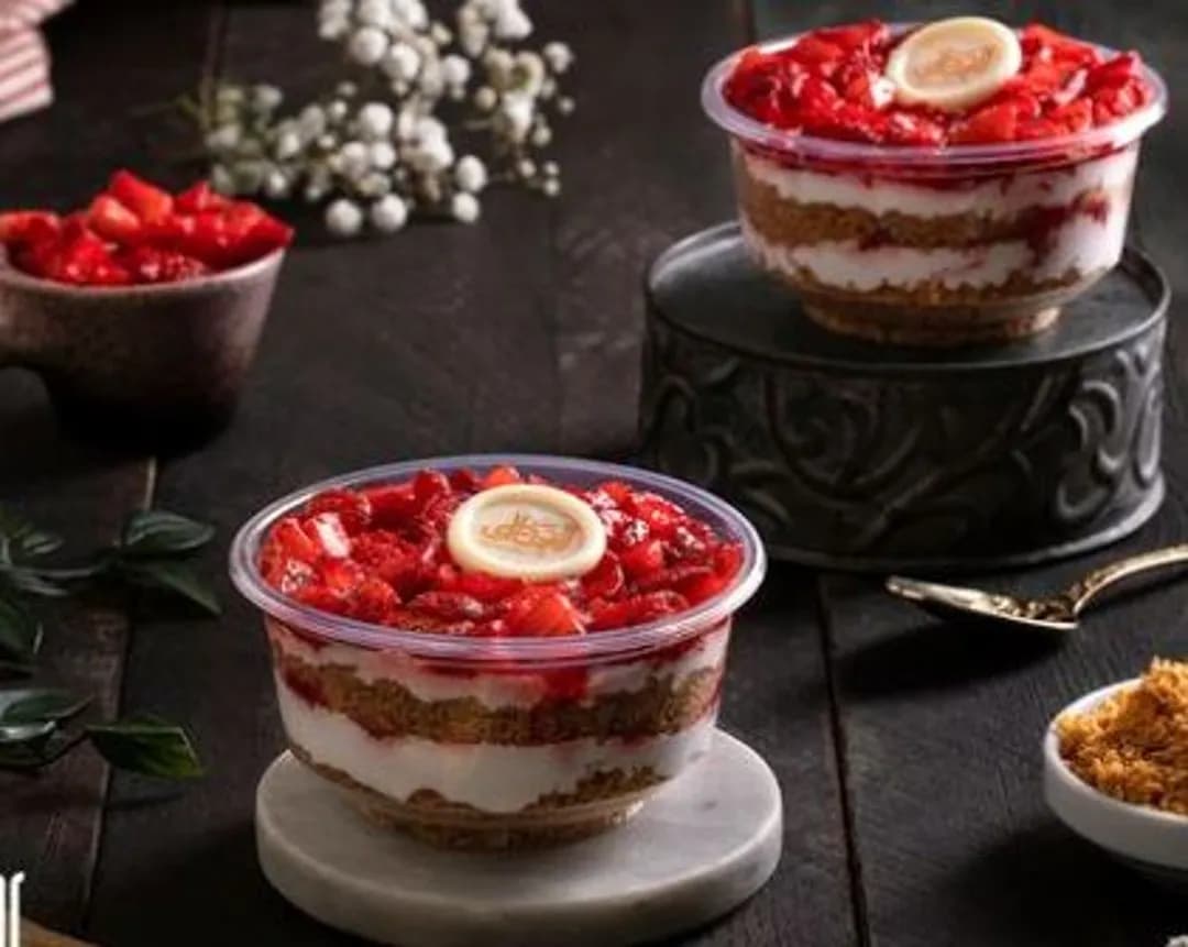 Strawberry Kunafa Cup