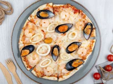 Seafood Pizza