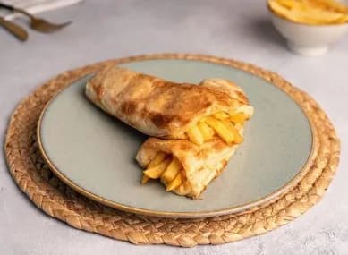 French Fries With Cheese Pie Roll
