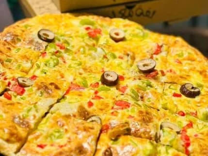 Mix Cheese Oriental Pizza