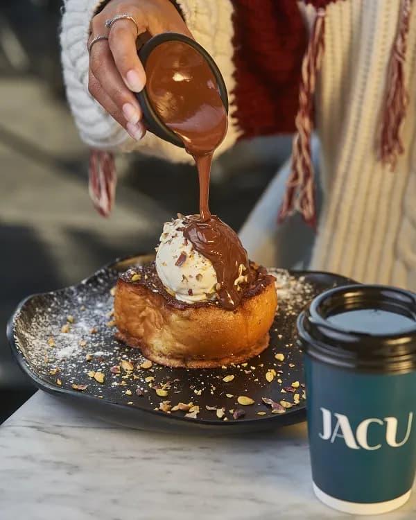 توست فرنسي بالنوتيلا