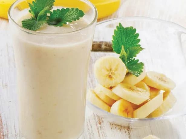 كوكتيل موز و حليب