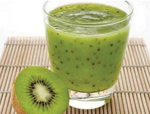 عصير كيوى طازج