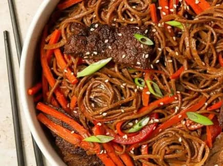 بولجوجي لحم بقري نودلز كوري