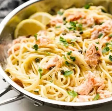 باستا السلمون المدخن