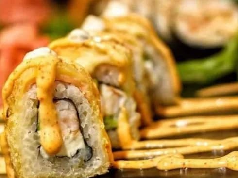 رول مقرمش ذهبي هوت