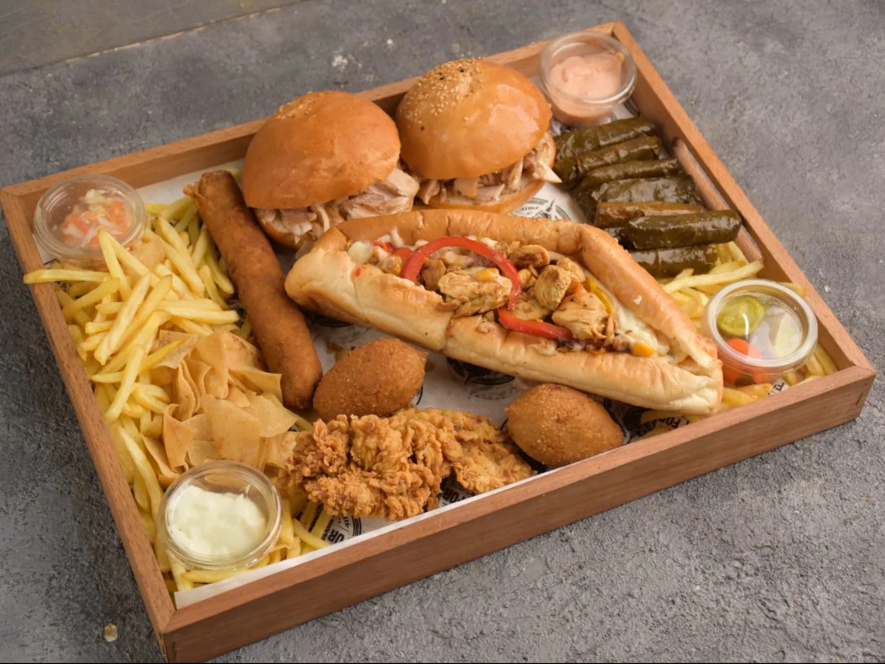El Mazag Box