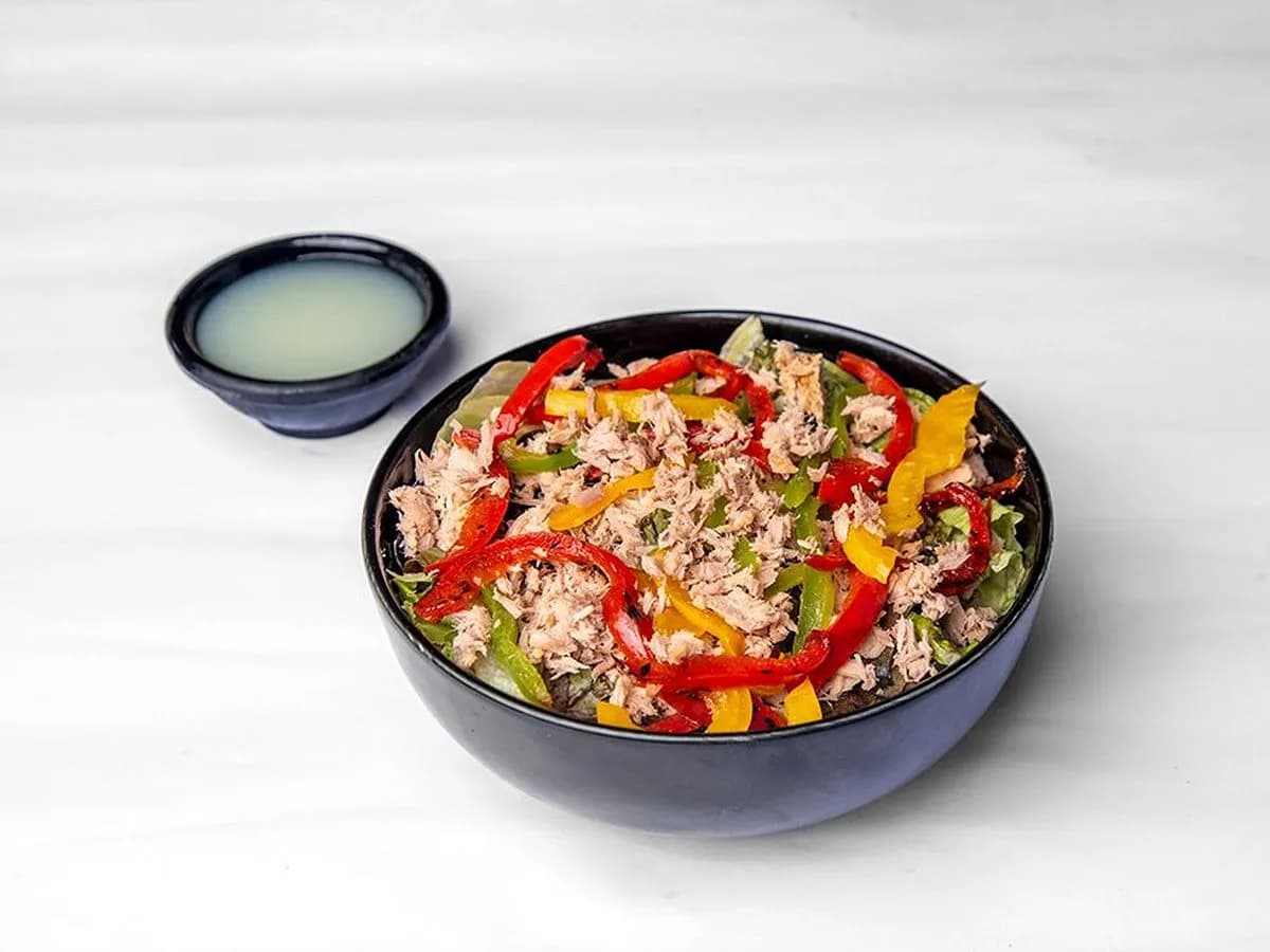 سلطة تونة حارة