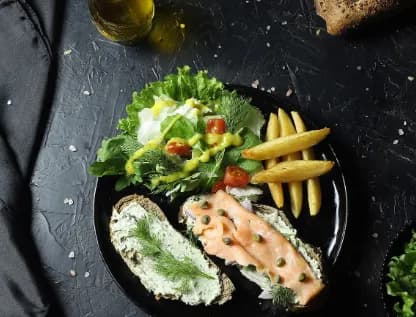 ساندوتش سالمون مدخن