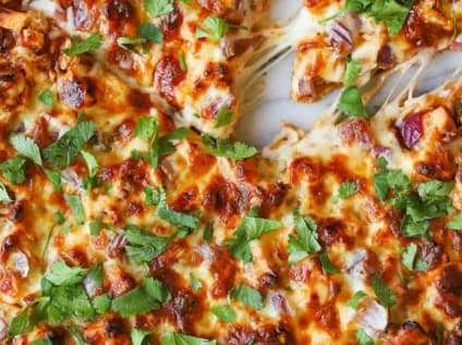 بيتزا تشیکن باربیکیو