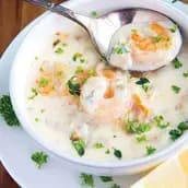 شوربة مأكولات بحرية بالكريمة
