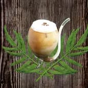 لاتيه الفانيليا المثلج مع القرفة