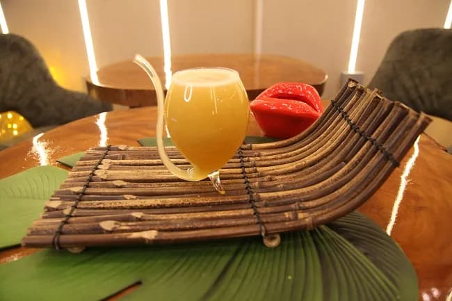 تفاح  عصير طازج