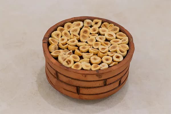 طاجن البندق مع المكسرات