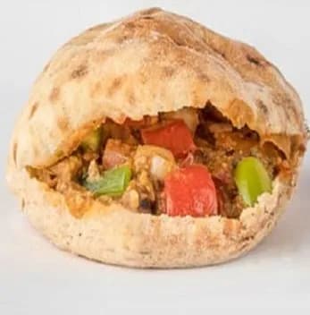 سندوتش فول على بابا غنوج