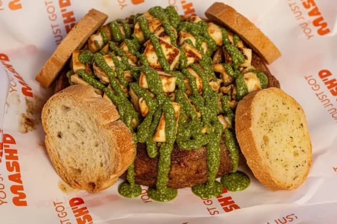 Halloumi Pesto Kumpir