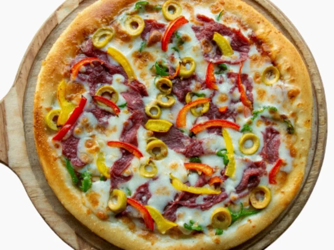 بيتزا بابريكا اللحوم الحارة وسط 