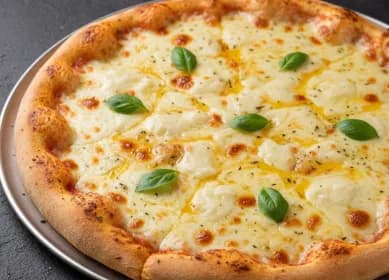 بيتزا عشاق الجبنه كبير