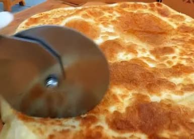 فطيرة بسبوسة وقشطه