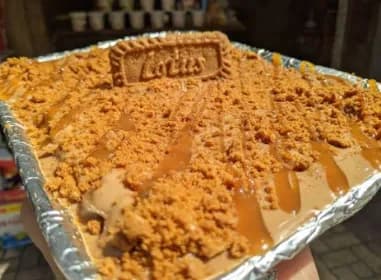 فطيرة قشطة ولوتس