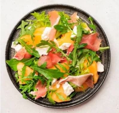 سلطة سلمون تارتار