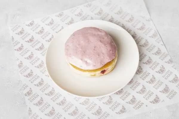 دونات محشوة بالكرز