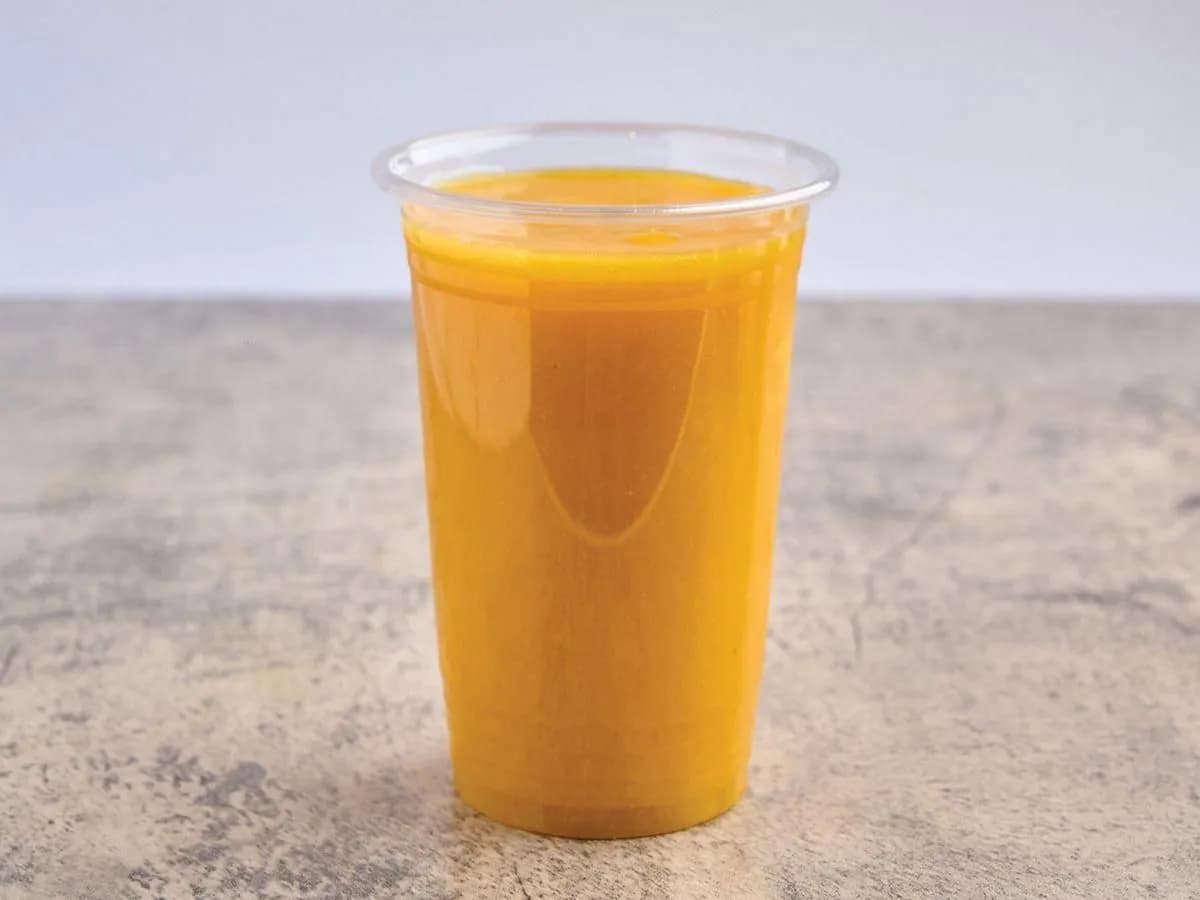 عصير المانجو الطازج