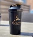 شيكر أسود