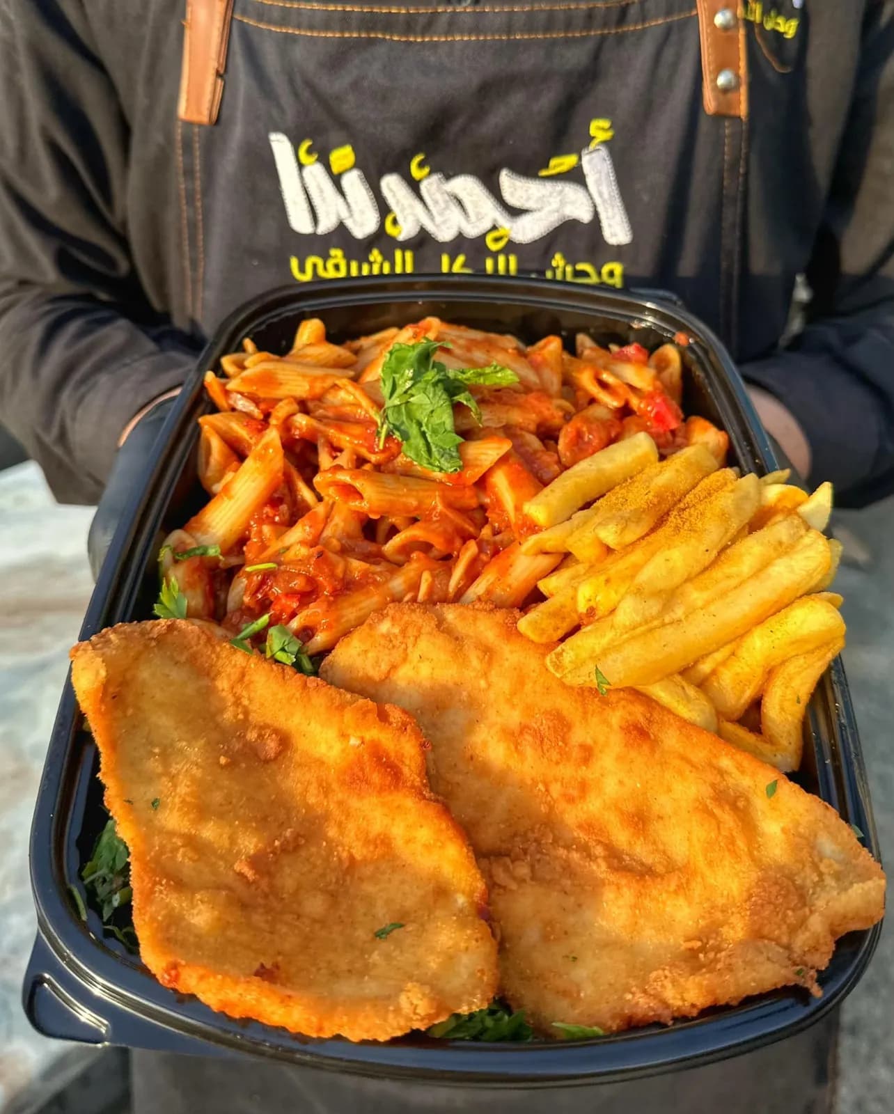 Breaded chicken with pasta