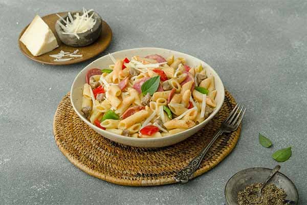 Mix Beef Pasta with Pesto Sauce Medium