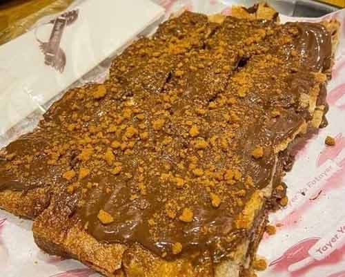 فطيرة بسكوت اللوتس مع شوكلاتة نوتيلا