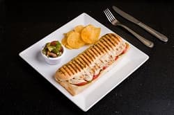 ساندوتش دجاج بانيني