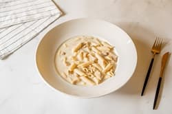 مكرونة سبانخ كريمية