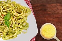 مكرونة بصوص البيستو