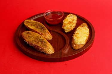 جارليك بريد بالجبنه والبيبروني