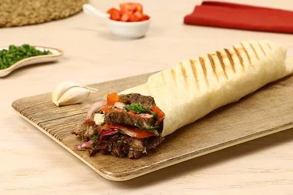 رول شاورما لحمة