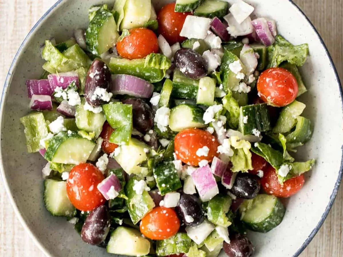 سلطة يوناني