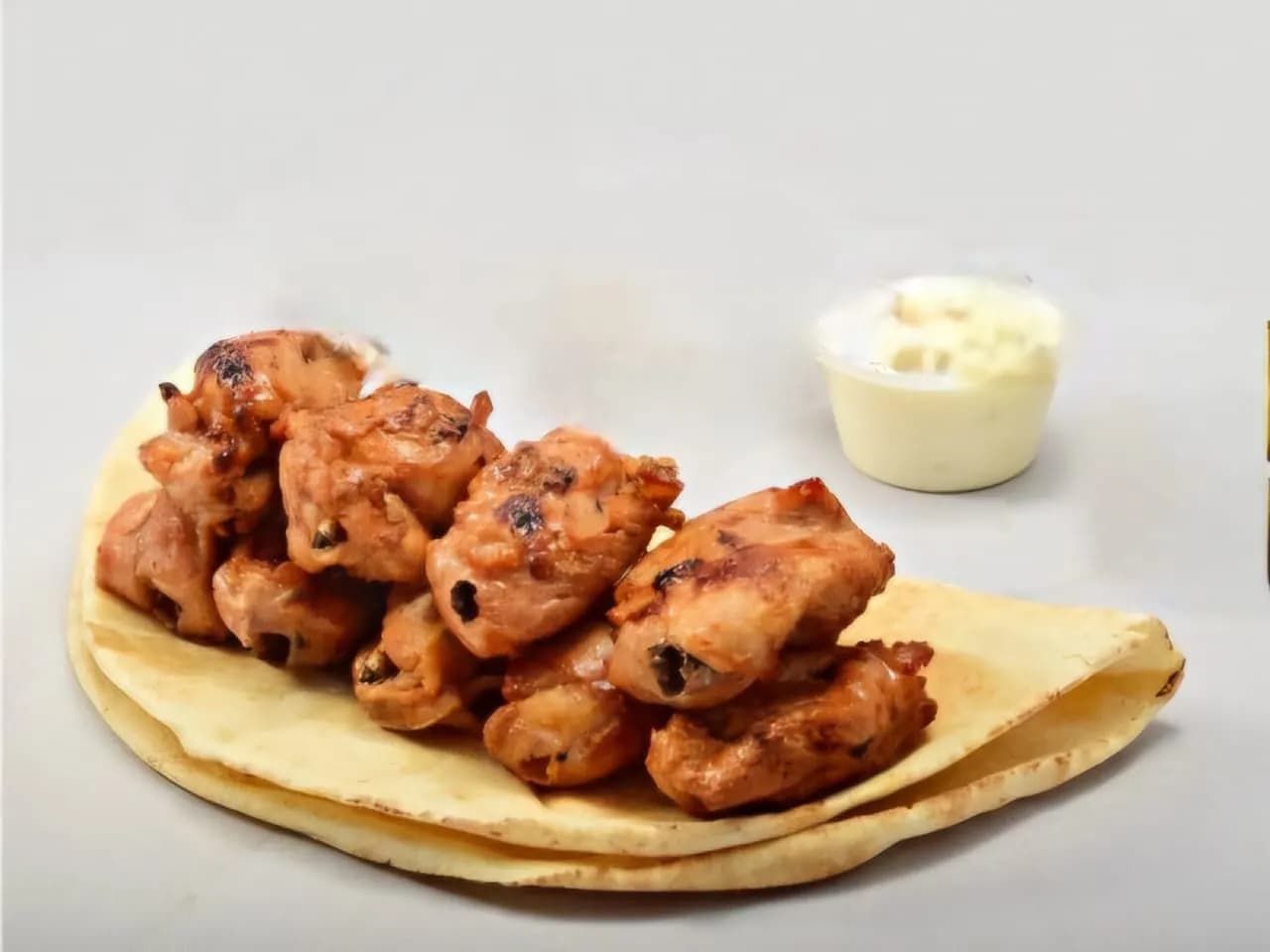 نص كيلو شيش طاووق على الفحم