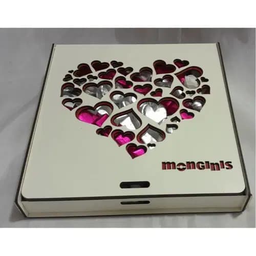 علبه قلوب ابيض