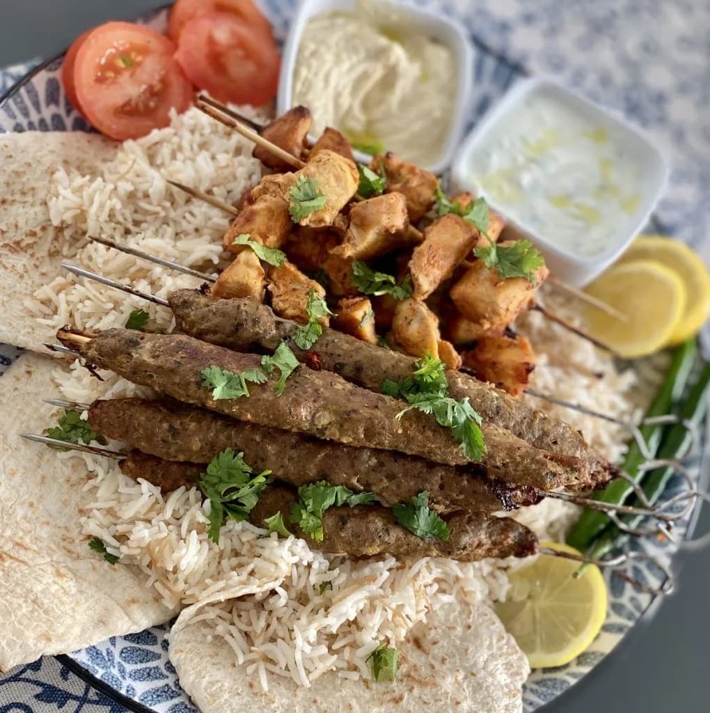 شيش طاووق وكفتة