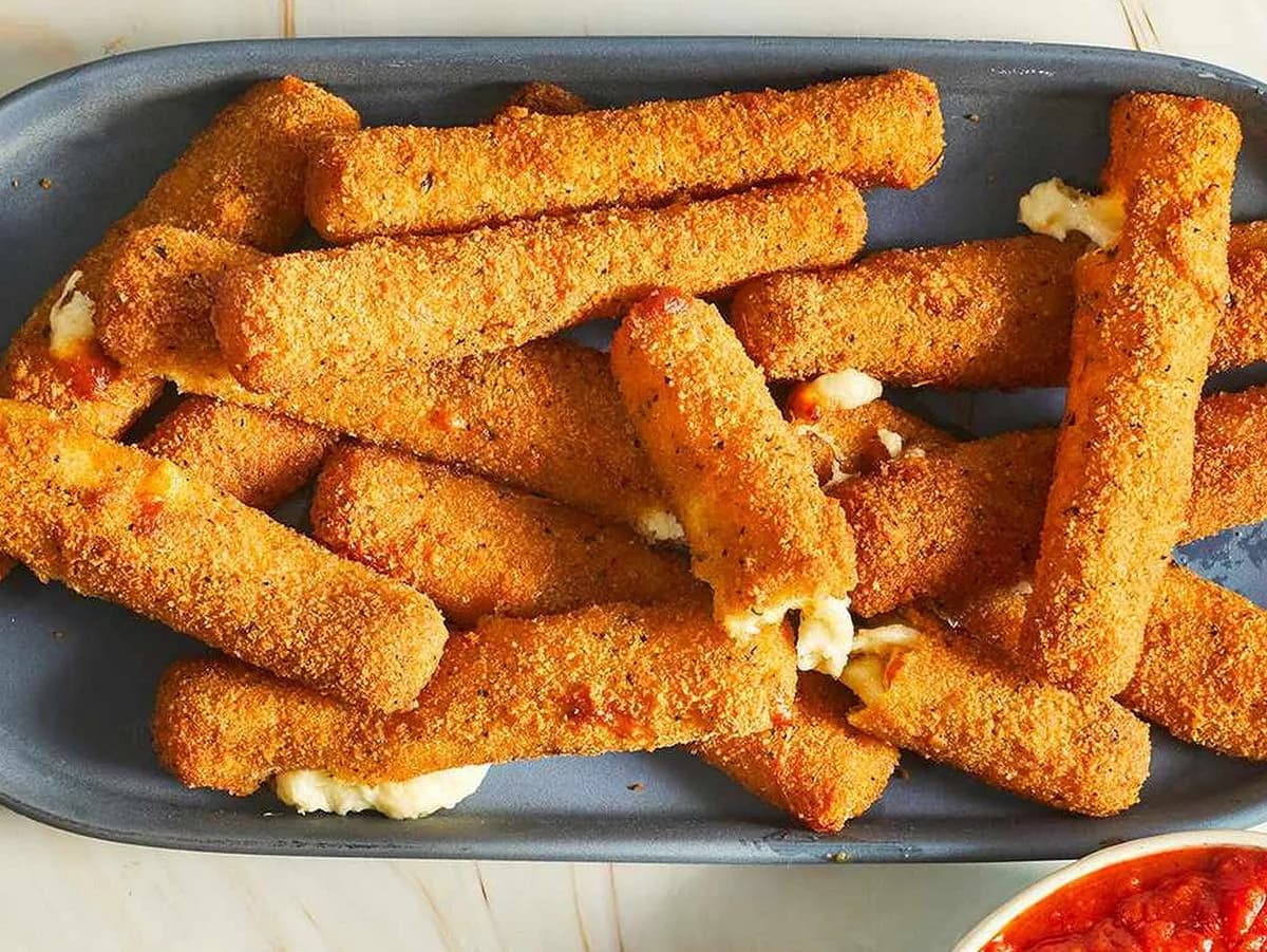 جبنه موزاريلا مقلية