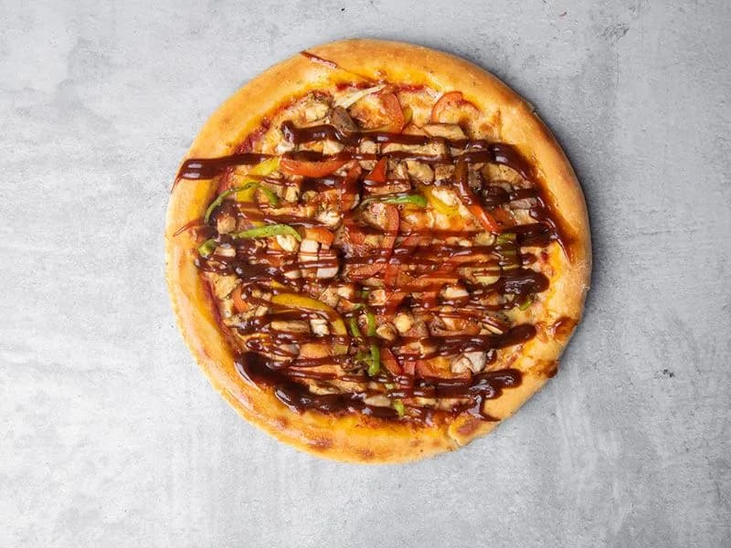 بيتزا تشيكن باربيكيو