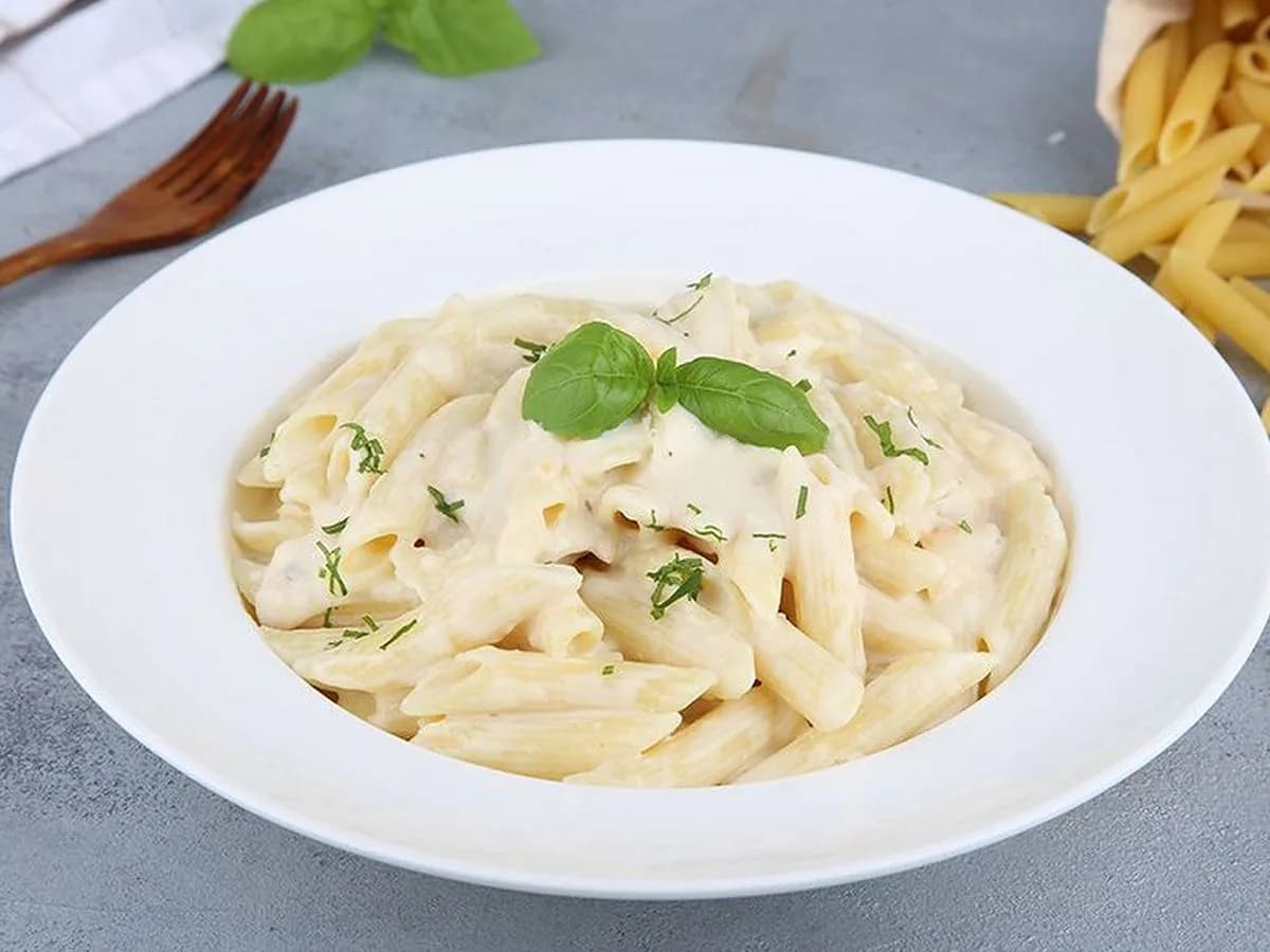 White Sauce Pasta
