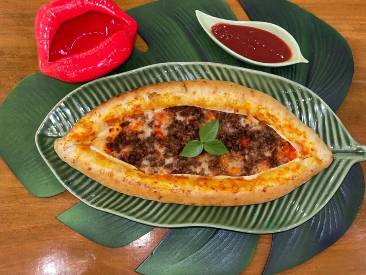 Minced Beef Turkish Pide