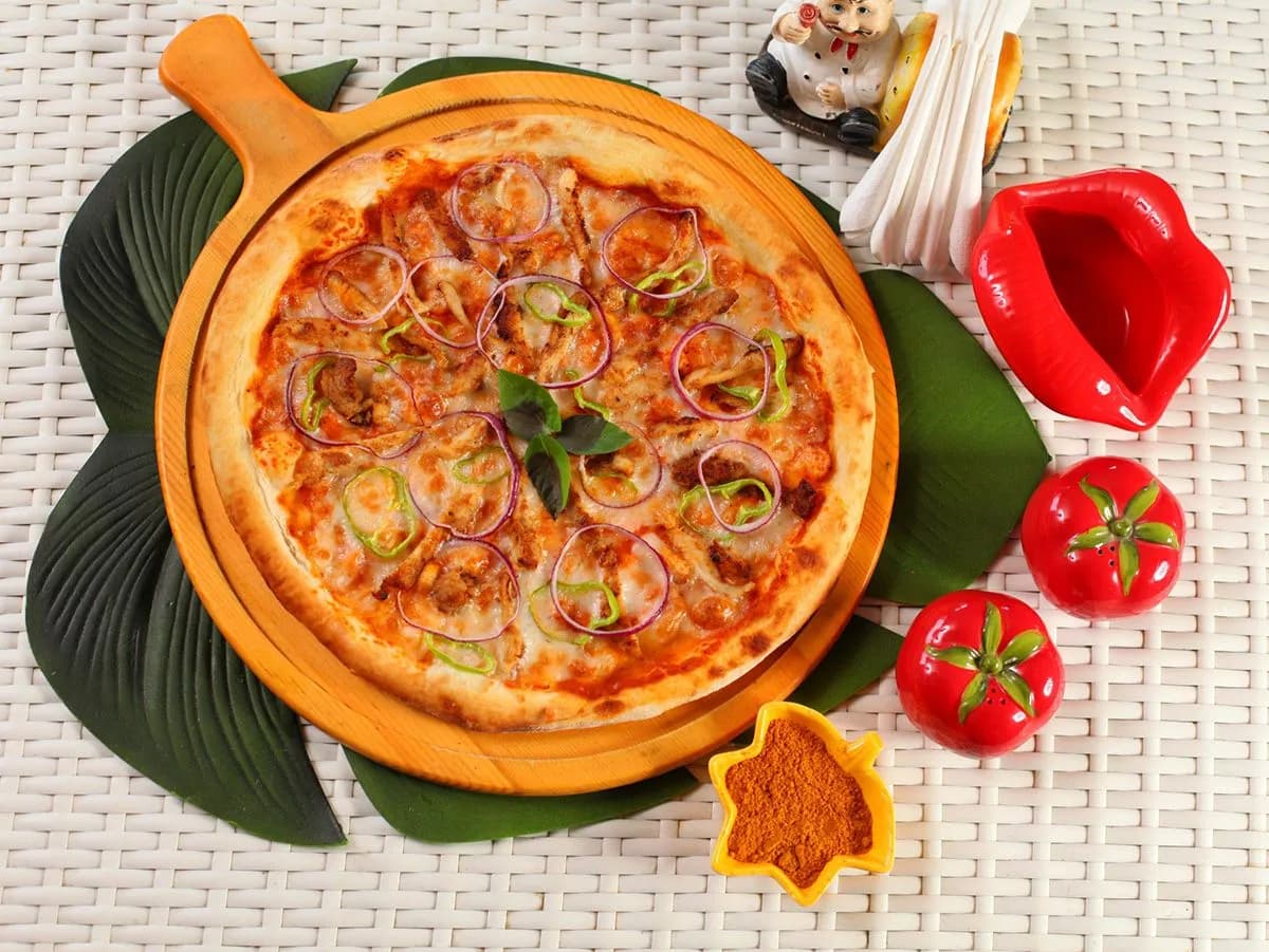 Pizza Nigerian Chicken Suya
