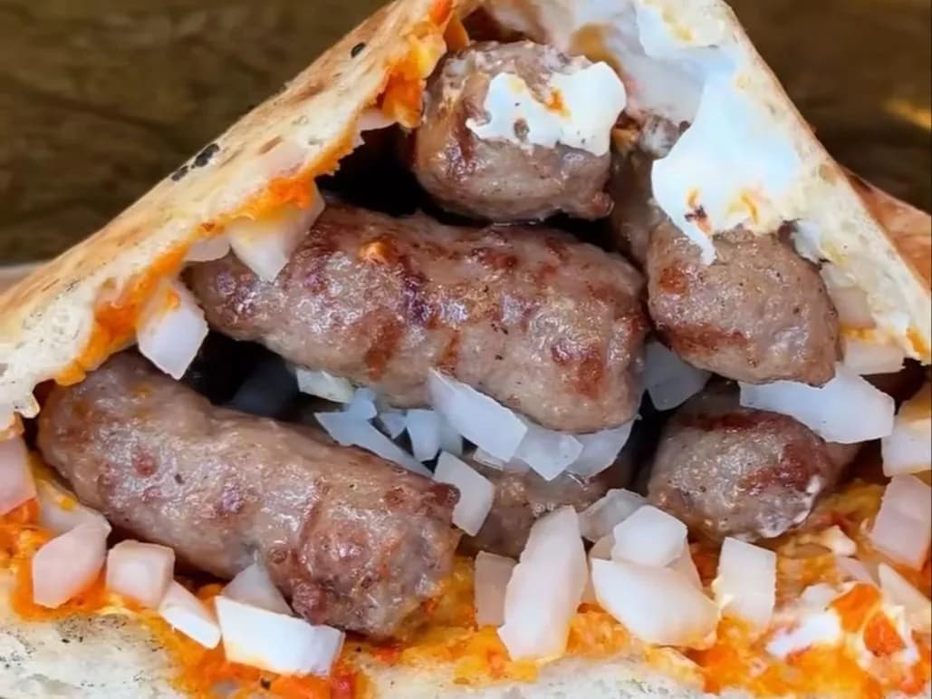 لقد كان لقاء سعيد